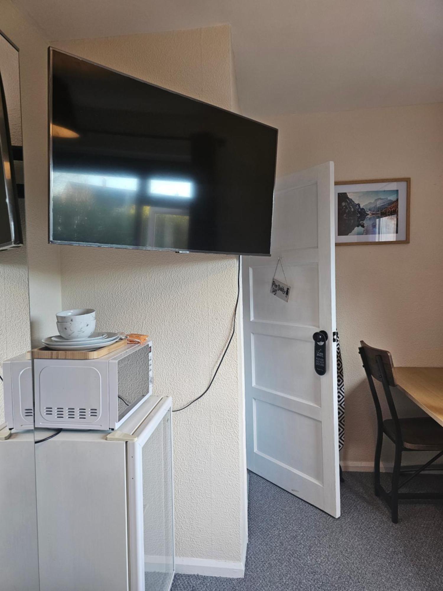 Double Bedroom Located Close To Manchester Airport Wythenshawe Exterior foto